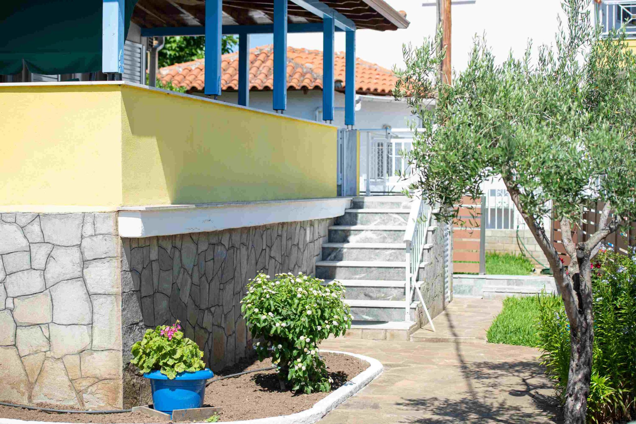 Villa_Isabella_Toroni_staircase_view